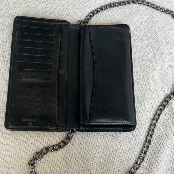 Authentic Chanel Matelassé Black Lambskin Wallet with Added Chain - Picture 6 of 15